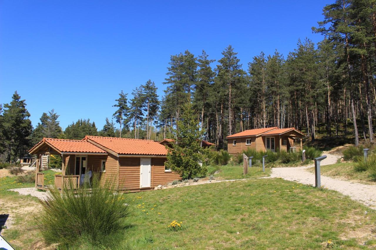 Les Chalets Du Haut-Forez Usson-en-Forez Exterior foto