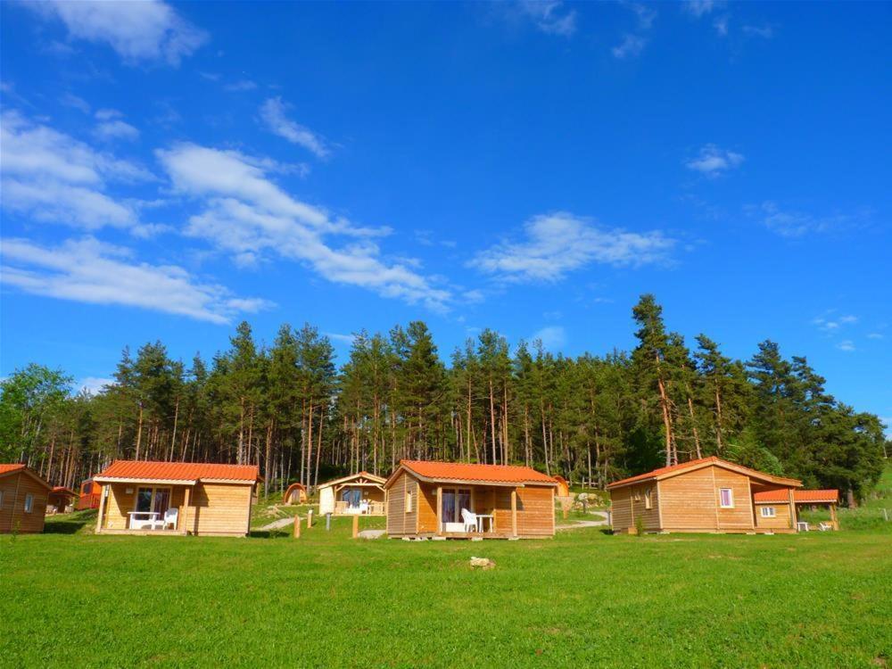 Les Chalets Du Haut-Forez Usson-en-Forez Exterior foto