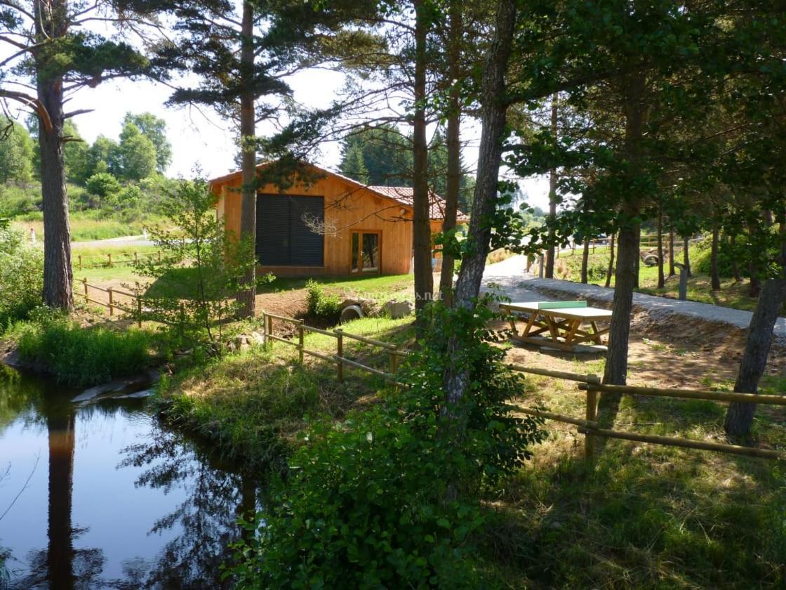 Les Chalets Du Haut-Forez Usson-en-Forez Exterior foto