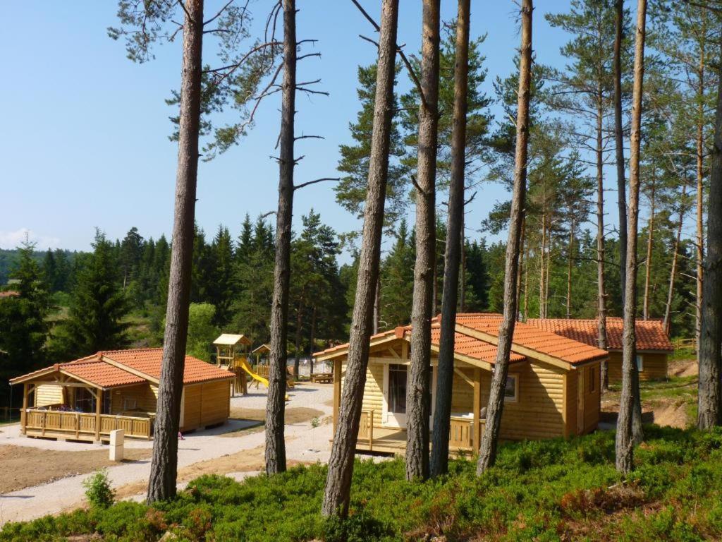 Les Chalets Du Haut-Forez Usson-en-Forez Exterior foto